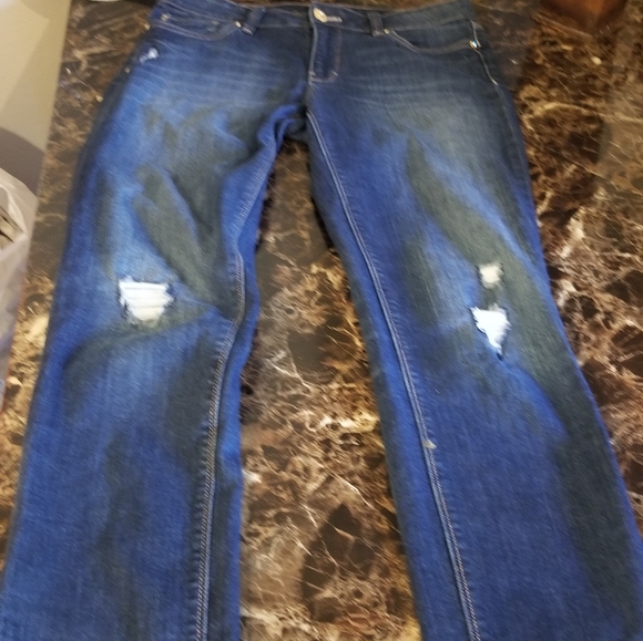 White House Black Market crop leg jeans SZ 4 distressed excellent condition - Picture 5 of 11